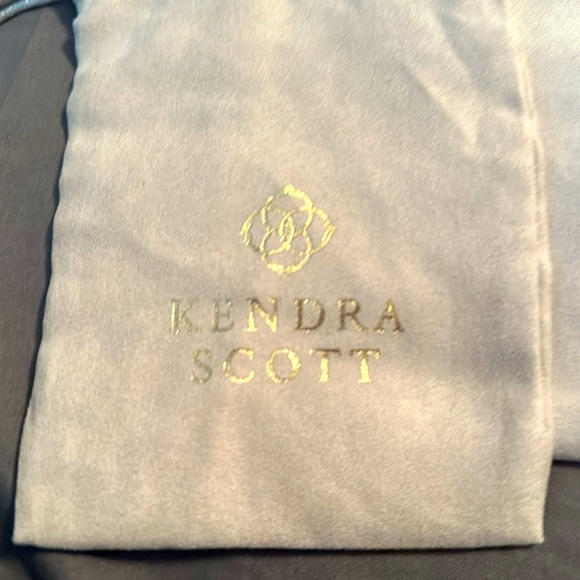 20 Kendra Scott jewelry bags. Will separate if you just need a few. - Picture 3 of 3